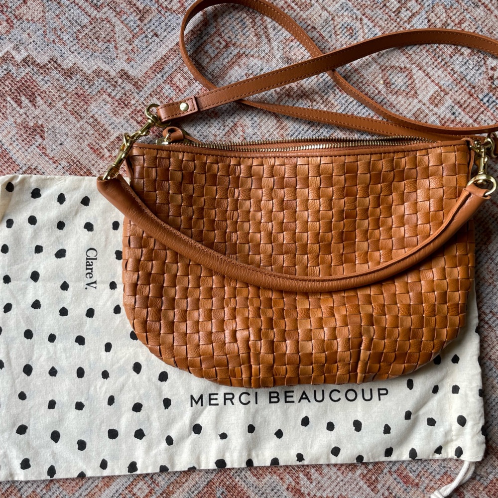 Clare V Petit Moyen in Natural Woven checker.